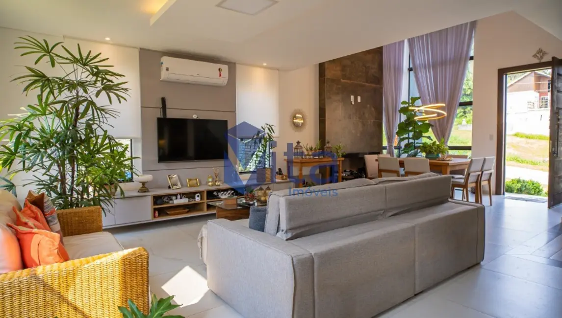 Foto 3 de Casa com 4 quartos à venda, 235m2 em Cachoeira do Bom Jesus, Florianopolis - SC