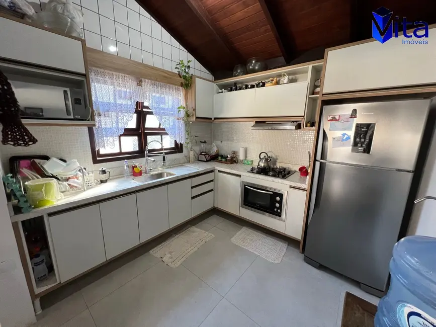 Casa com 3 quartos para alugar, 120m2 em Cachoeira do Bom Jesus, Florianopolis - SC - imagem 8 Foto 8 de Casa com 3 quartos para alugar, 120m2 em Cachoeira do Bom Jesus, Florianopolis - SC