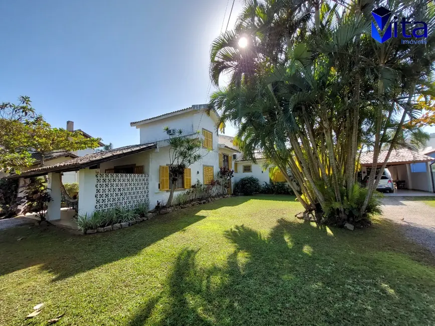 Foto 1 de Casa com 6 quartos à venda, 330m2 em Cachoeira do Bom Jesus, Florianopolis - SC