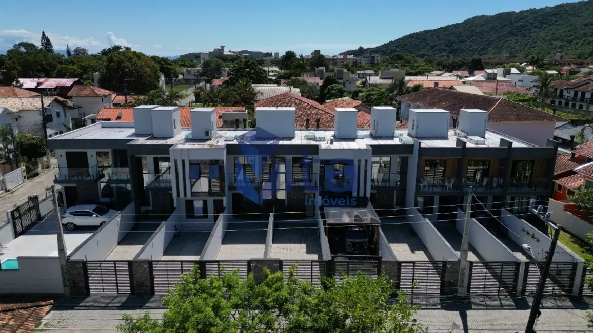 Foto 1 de Casa com 2 quartos à venda, 82m2 em Cachoeira do Bom Jesus, Florianopolis - SC