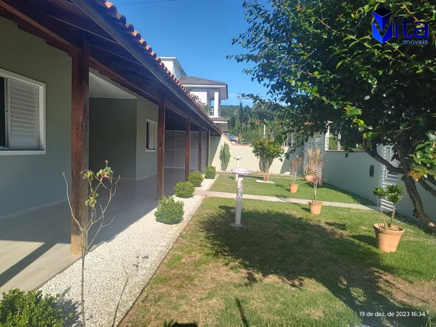 Casa com 3 quartos para alugar, 450m2 em Cachoeira do Bom Jesus, Florianopolis - SC - imagem 1 Foto 1 de Casa com 3 quartos para alugar, 450m2 em Cachoeira do Bom Jesus, Florianopolis - SC