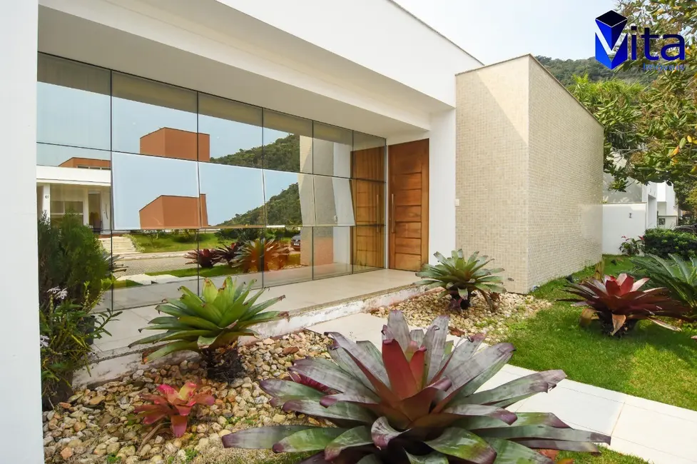 Foto 1 de Casa com 4 quartos à venda, 345m2 em Cachoeira do Bom Jesus, Florianopolis - SC