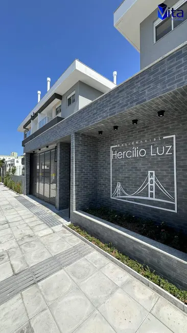 Foto 1 de Apartamento com 2 quartos à venda, 62m2 em Florianopolis - SC