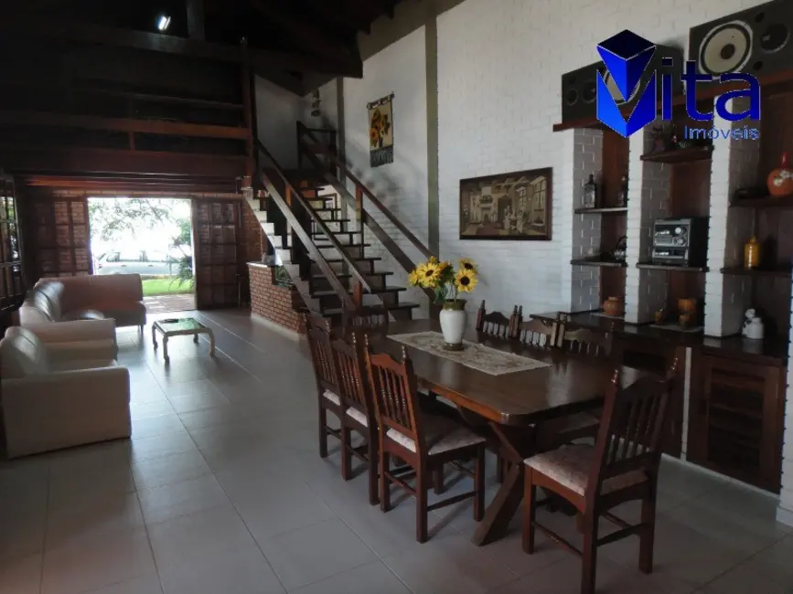 Casa com 4 quartos para alugar, 200m2 em Cachoeira do Bom Jesus, Florianopolis - SC - imagem 5 Foto 5 de Casa com 4 quartos para alugar, 200m2 em Cachoeira do Bom Jesus, Florianopolis - SC