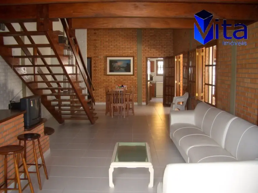 Casa com 4 quartos para alugar, 200m2 em Cachoeira do Bom Jesus, Florianopolis - SC - imagem 4 Foto 4 de Casa com 4 quartos para alugar, 200m2 em Cachoeira do Bom Jesus, Florianopolis - SC