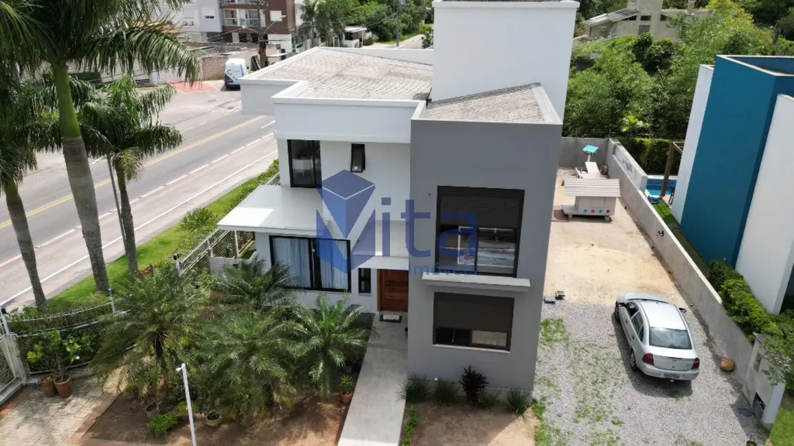 Foto 1 de Casa com 4 quartos à venda, 425m2 em Cachoeira do Bom Jesus, Florianopolis - SC