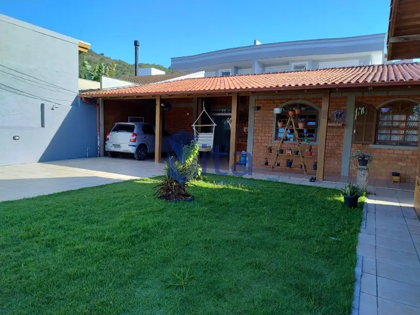 Casa com 4 quartos à venda, 160m2 em Ponta das Canas, Florianopolis - SC - imagem 4 Foto 4 de Casa com 4 quartos à venda, 160m2 em Ponta das Canas, Florianopolis - SC