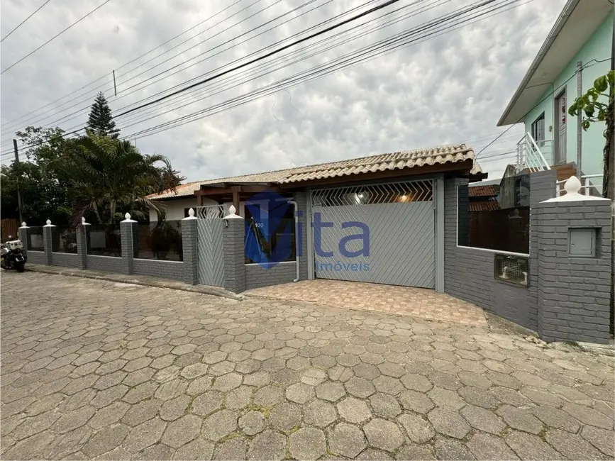 Foto 1 de Casa com 2 quartos à venda, 220m2 em Ingleses do Rio Vermelho, Florianopolis - SC