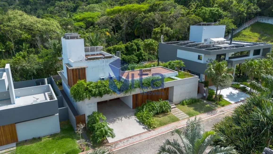 Foto 1 de Casa com 4 quartos à venda, 444m2 em Cachoeira do Bom Jesus, Florianopolis - SC