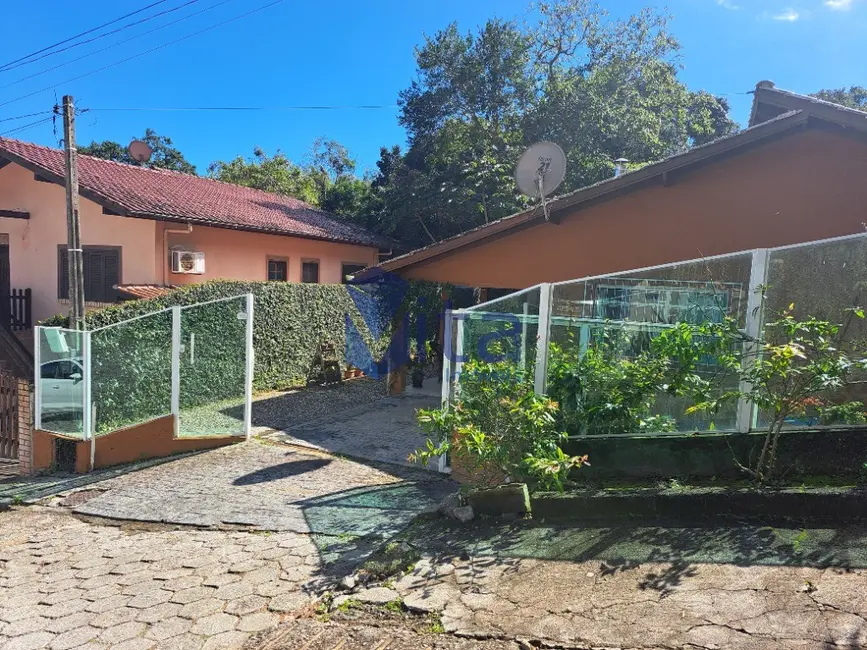 Foto 1 de Casa com 3 quartos à venda, 315m2 em Cachoeira do Bom Jesus, Florianopolis - SC