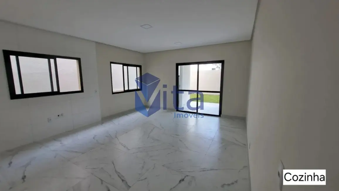 Casa com 3 quartos à venda, 175m2 em Canasvieiras, Florianopolis - SC - imagem 4 Foto 4 de Casa com 3 quartos à venda, 175m2 em Canasvieiras, Florianopolis - SC