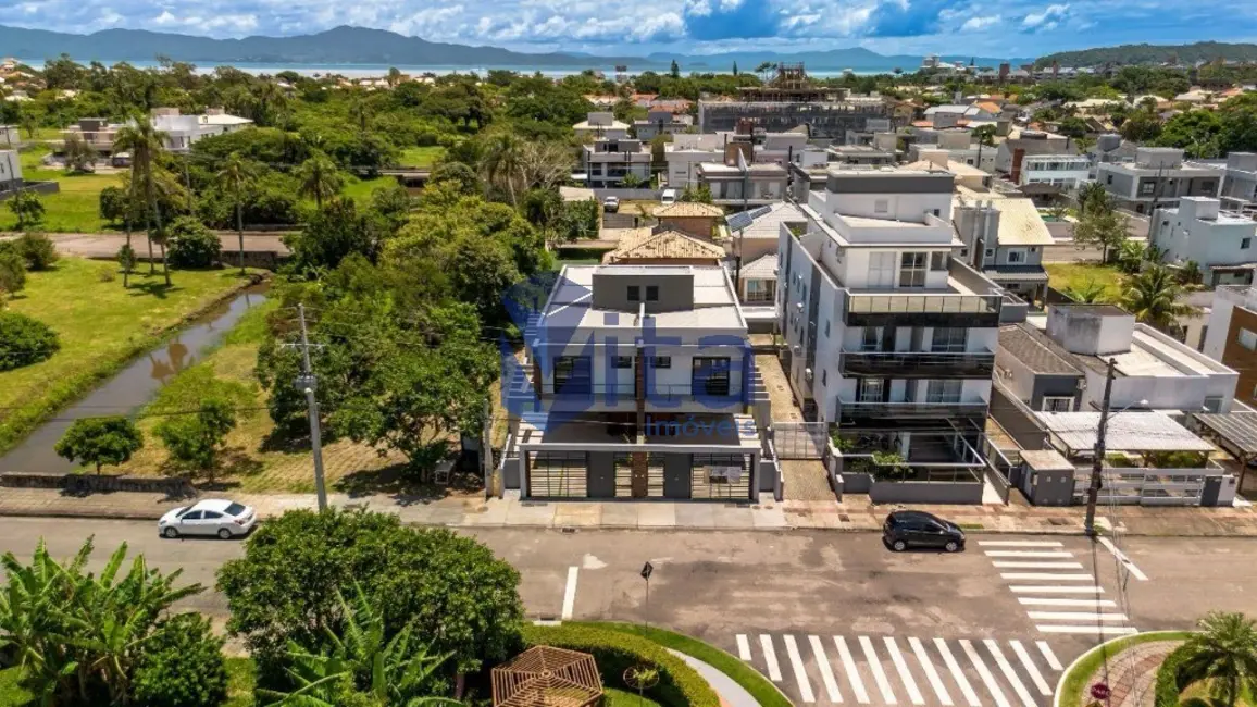 Casa com 3 quartos à venda e para alugar, 240m2 em Cachoeira do Bom Jesus, Florianopolis - SC - imagem 1 Foto 1 de Casa com 3 quartos à venda e para alugar, 240m2 em Cachoeira do Bom Jesus, Florianopolis - SC