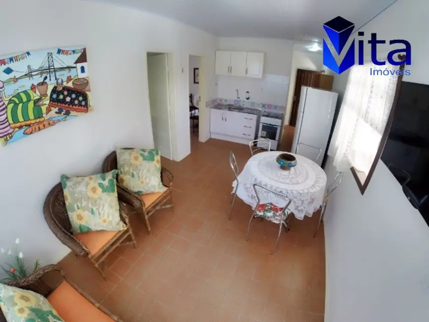 Casa com 2 quartos para alugar, 70m2 em Cachoeira do Bom Jesus, Florianopolis - SC - imagem 2 Foto 2 de Casa com 2 quartos para alugar, 70m2 em Cachoeira do Bom Jesus, Florianopolis - SC