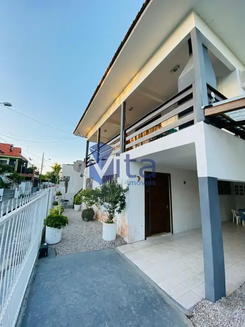 Casa com 2 quartos para alugar, 70m2 em Cachoeira do Bom Jesus, Florianopolis - SC - imagem 1 Foto 1 de Casa com 2 quartos para alugar, 70m2 em Cachoeira do Bom Jesus, Florianopolis - SC