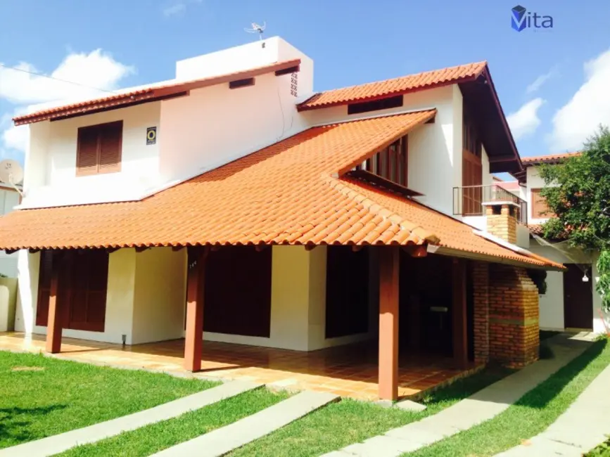 Casa com 4 quartos para alugar, 120m2 em Cachoeira do Bom Jesus, Florianopolis - SC - imagem 2 Foto 2 de Casa com 4 quartos para alugar, 120m2 em Cachoeira do Bom Jesus, Florianopolis - SC
