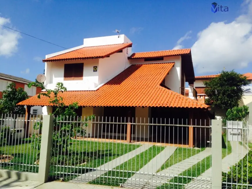 Casa com 4 quartos para alugar, 120m2 em Cachoeira do Bom Jesus, Florianopolis - SC - imagem 1 Foto 1 de Casa com 4 quartos para alugar, 120m2 em Cachoeira do Bom Jesus, Florianopolis - SC