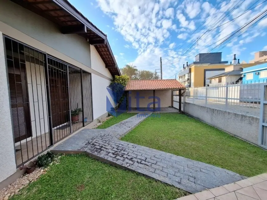Foto 3 de Casa com 3 quartos para alugar, 155m2 em Ingleses do Rio Vermelho, Florianopolis - SC