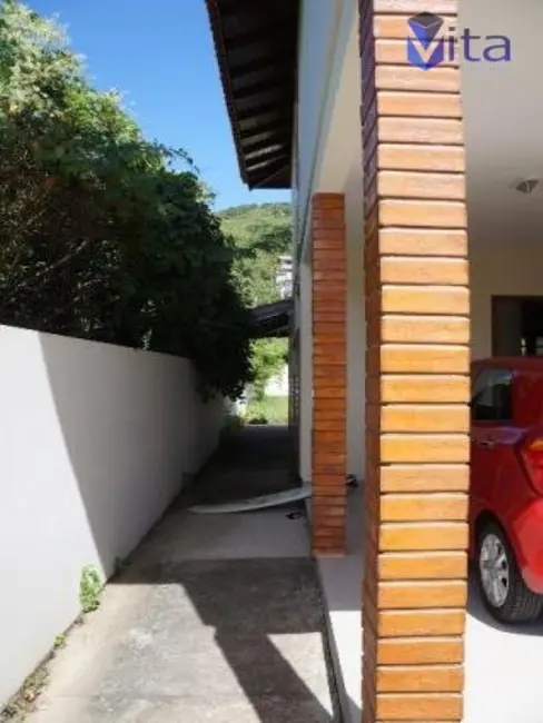 Casa com 3 quartos para alugar, 150m2 em Praia Brava, Florianopolis - SC - imagem 6 Foto 6 de Casa com 3 quartos para alugar, 150m2 em Praia Brava, Florianopolis - SC