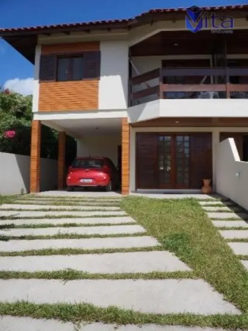 Casa com 3 quartos para alugar, 150m2 em Praia Brava, Florianopolis - SC - imagem 3 Foto 3 de Casa com 3 quartos para alugar, 150m2 em Praia Brava, Florianopolis - SC