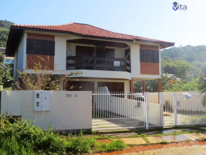 Casa com 3 quartos para alugar, 150m2 em Praia Brava, Florianopolis - SC - imagem 1 Foto 1 de Casa com 3 quartos para alugar, 150m2 em Praia Brava, Florianopolis - SC