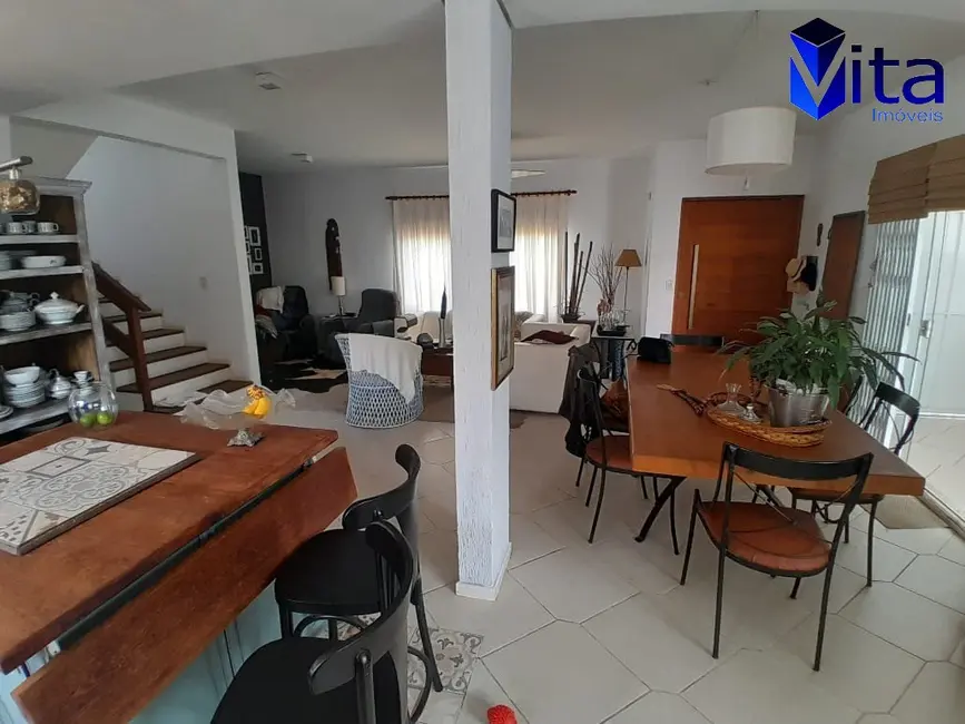 Casa de Condomínio com 4 quartos para alugar, 267m2 em Cachoeira do Bom Jesus, Florianopolis - SC - imagem 4 Foto 4 de Casa de Condomínio com 4 quartos para alugar, 267m2 em Cachoeira do Bom Jesus, Florianopolis - SC