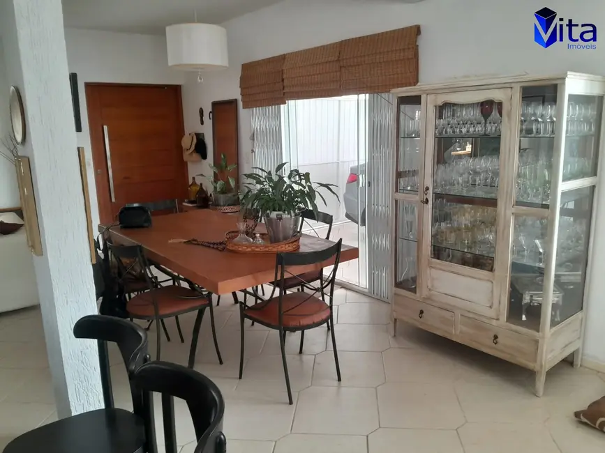 Casa de Condomínio com 4 quartos para alugar, 267m2 em Cachoeira do Bom Jesus, Florianopolis - SC - imagem 3 Foto 3 de Casa de Condomínio com 4 quartos para alugar, 267m2 em Cachoeira do Bom Jesus, Florianopolis - SC