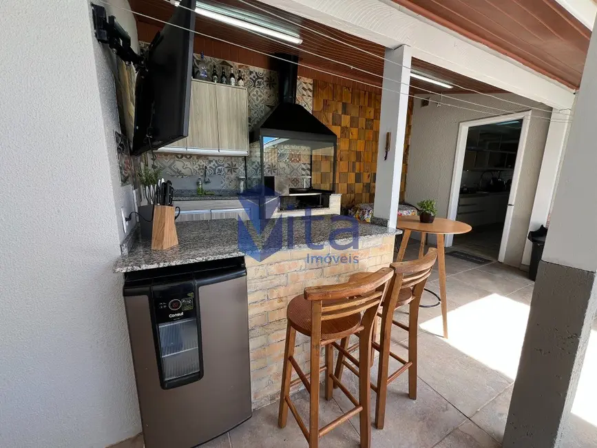 Foto 2 de Casa com 3 quartos para alugar, 350m2 em Ponta das Canas, Florianopolis - SC