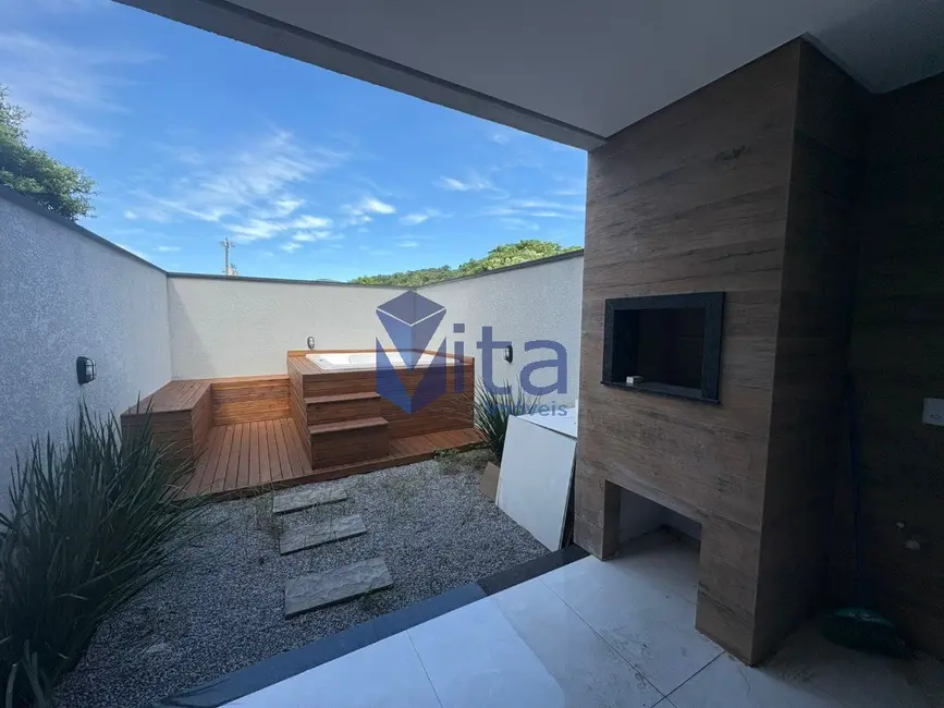 Foto 5 de Casa com 2 quartos para alugar, 90m2 em Cachoeira do Bom Jesus, Florianopolis - SC