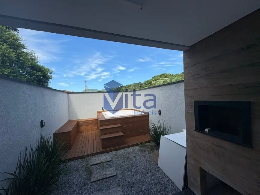 Foto 7 de Casa com 2 quartos para alugar, 90m2 em Cachoeira do Bom Jesus, Florianopolis - SC
