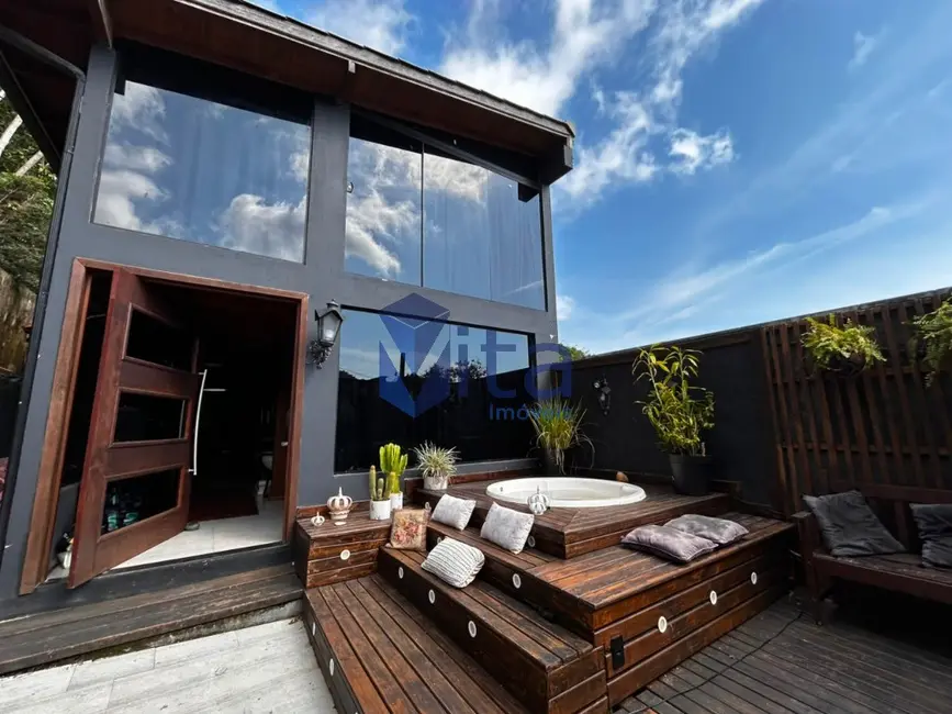 Casa com 2 quartos à venda, 100m2 em Cachoeira do Bom Jesus, Florianopolis - SC - imagem 1 Foto 1 de Casa com 2 quartos à venda, 100m2 em Cachoeira do Bom Jesus, Florianopolis - SC
