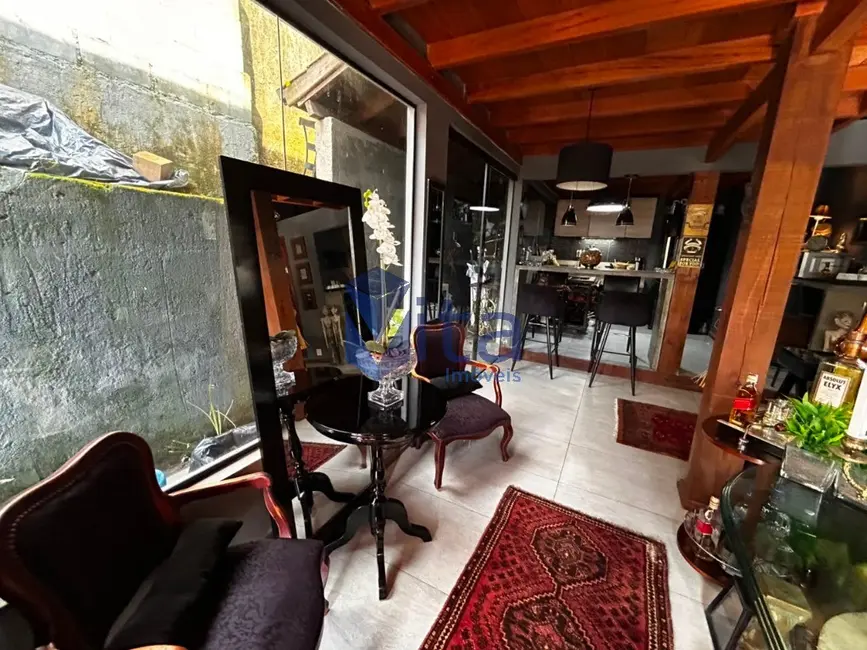 Casa com 2 quartos à venda, 100m2 em Cachoeira do Bom Jesus, Florianopolis - SC - imagem 6 Foto 6 de Casa com 2 quartos à venda, 100m2 em Cachoeira do Bom Jesus, Florianopolis - SC