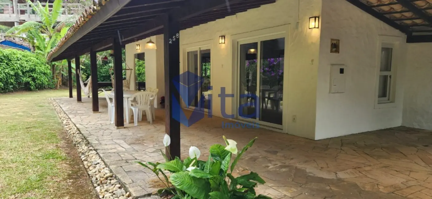 Casa de Condomínio com 3 quartos para alugar, 200m2 em Ponta das Canas, Florianopolis - SC - imagem 1 Foto 1 de Casa de Condomínio com 3 quartos para alugar, 200m2 em Ponta das Canas, Florianopolis - SC