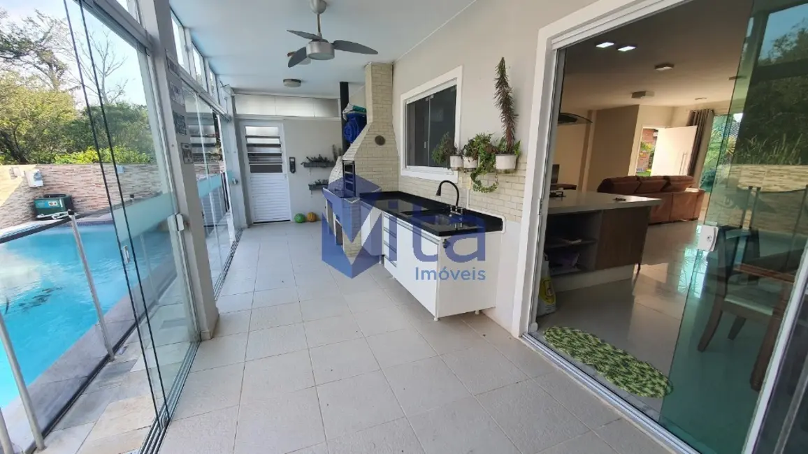 Foto 6 de Casa de Condomínio com 4 quartos para alugar, 224m2 em Cachoeira do Bom Jesus, Florianopolis - SC