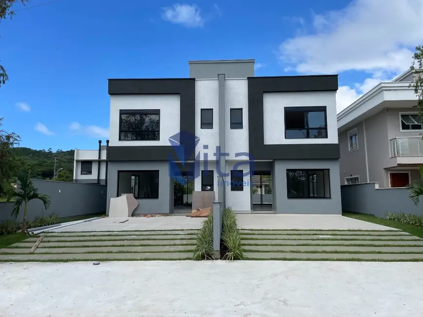 Foto 1 de Casa com 3 quartos à venda, 225m2 em Cachoeira do Bom Jesus, Florianopolis - SC
