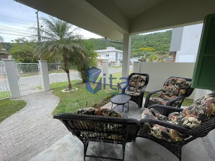 Foto 15 de Casa com 3 quartos para alugar, 495m2 em Cachoeira do Bom Jesus, Florianopolis - SC