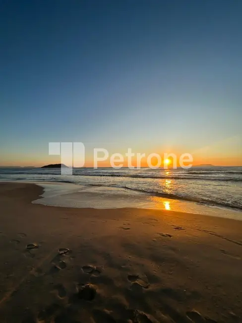 Foto 5 de Apartamento com 3 quartos à venda, 73m2 em Governador Celso Ramos - SC