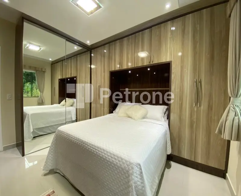 Foto 4 de Casa com 3 quartos à venda, 120m2 em Governador Celso Ramos - SC