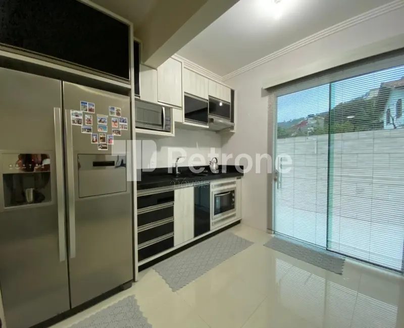 Foto 9 de Casa com 3 quartos à venda, 120m2 em Governador Celso Ramos - SC