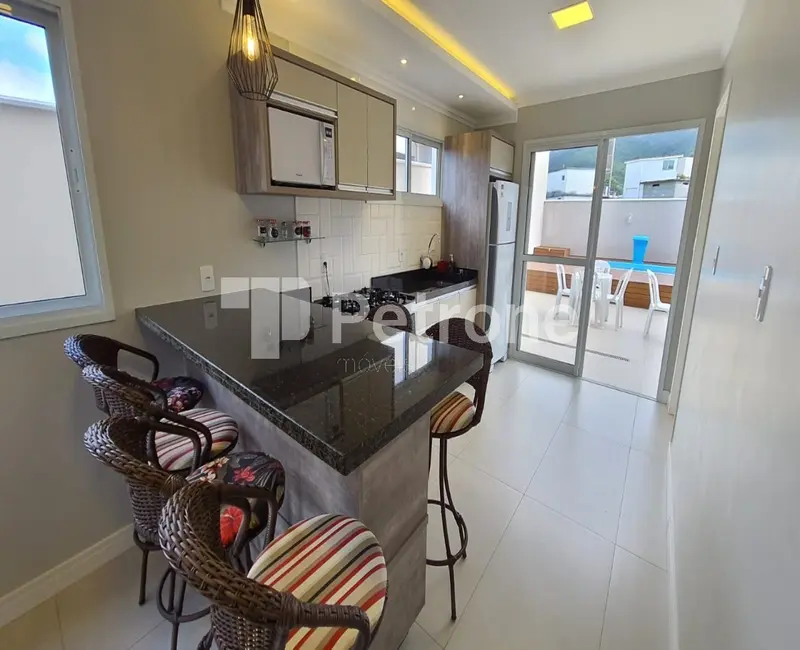 Foto 9 de Casa com 3 quartos à venda, 102m2 em Governador Celso Ramos - SC