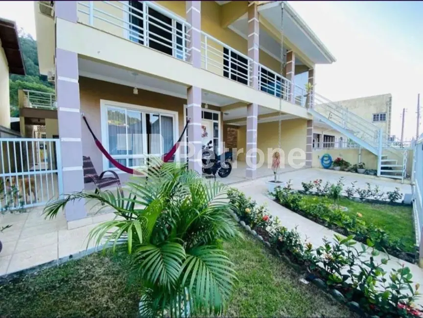 Foto 1 de Casa com 3 quartos à venda, 340m2 em Governador Celso Ramos - SC