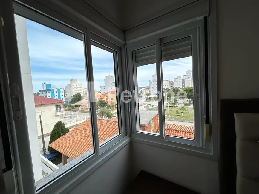 Foto 9 de Apartamento com 3 quartos à venda, 82m2 em Governador Celso Ramos - SC