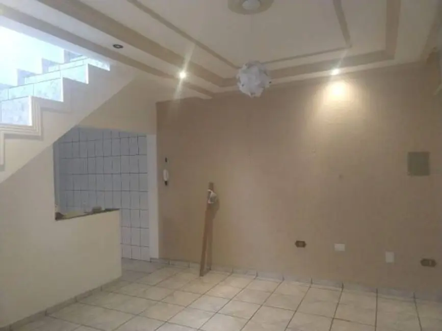 Sobrado com 3 quartos à venda, 130m2 em Sao Jose Dos Campos - SP - imagem 2 Foto 2 de Sobrado com 3 quartos à venda, 130m2 em Sao Jose Dos Campos - SP