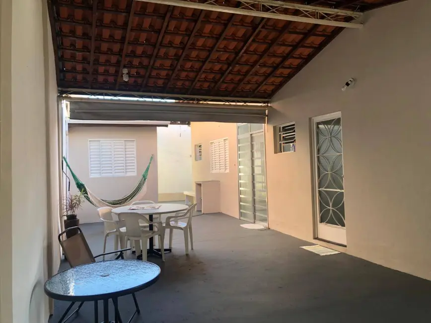 Casa com 3 quartos à venda, 175m2 em Sao Jose Dos Campos - SP - imagem 4 Foto 4 de Casa com 3 quartos à venda, 175m2 em Sao Jose Dos Campos - SP
