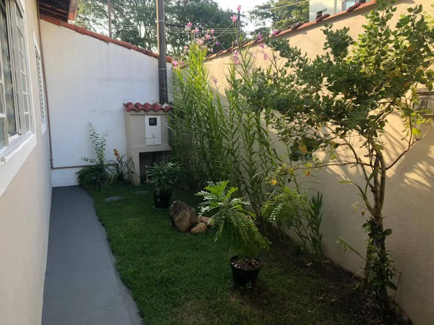 Casa com 3 quartos à venda, 175m2 em Sao Jose Dos Campos - SP - imagem 3 Foto 3 de Casa com 3 quartos à venda, 175m2 em Sao Jose Dos Campos - SP