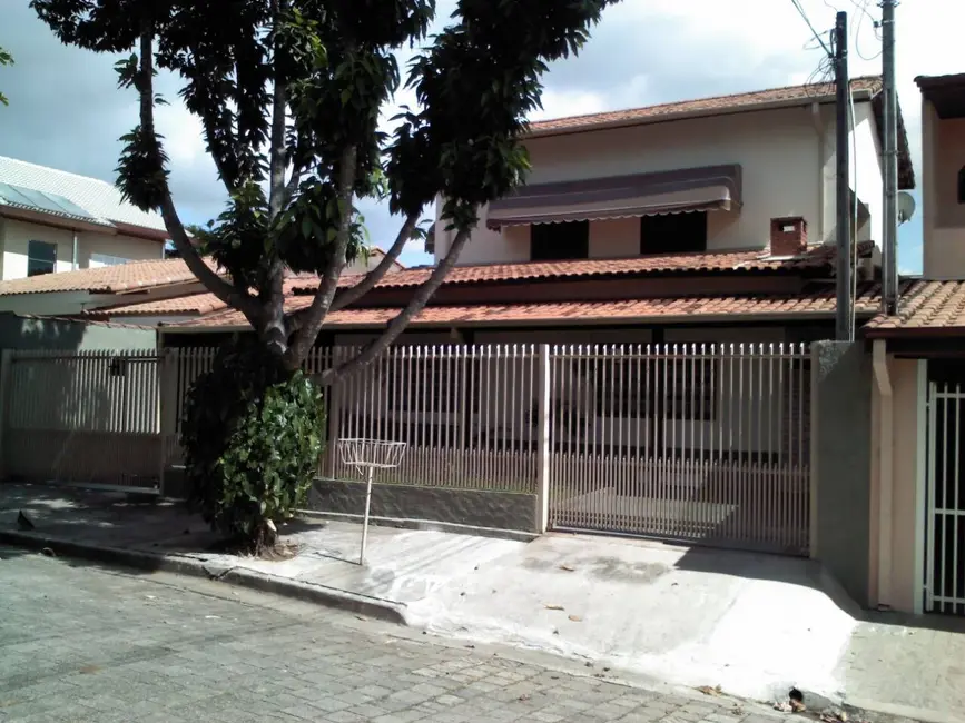 Foto 1 de Sobrado com 4 quartos à venda, 312m2 em Sao Jose Dos Campos - SP