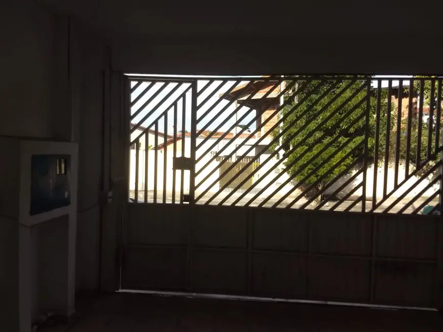 Foto 2 de Casa com 2 quartos à venda, 125m2 em Sao Jose Dos Campos - SP