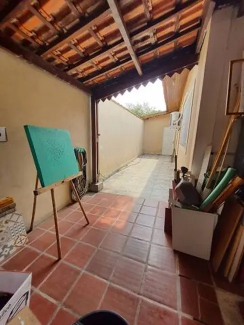 Foto 4 de Casa com 4 quartos à venda, 350m2 em Sao Jose Dos Campos - SP