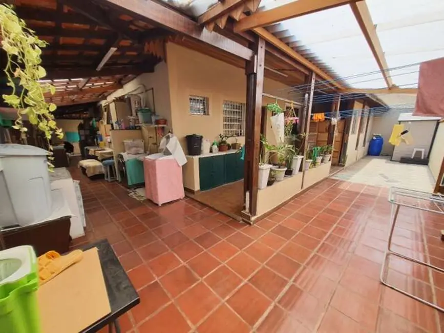 Foto 6 de Casa com 4 quartos à venda, 350m2 em Sao Jose Dos Campos - SP