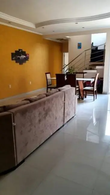 Foto 3 de Sobrado com 3 quartos à venda, 125m2 em Sao Jose Dos Campos - SP