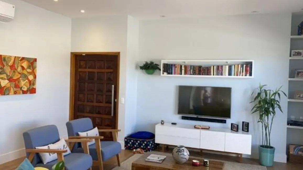 Casa com 4 quartos à venda, 367m2 em Sao Jose Dos Campos - SP - imagem 5 Foto 5 de Casa com 4 quartos à venda, 367m2 em Sao Jose Dos Campos - SP